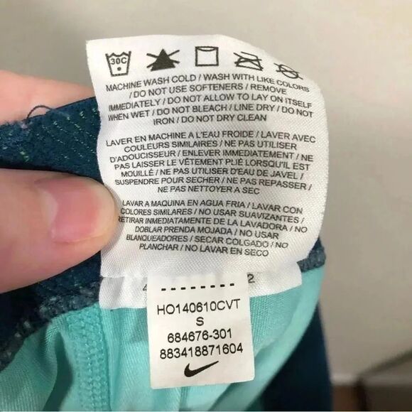 Nike Pro Line Women’s DriFit Capri Performance Leggings Teal/Green Patterns - Picture 7 of 8